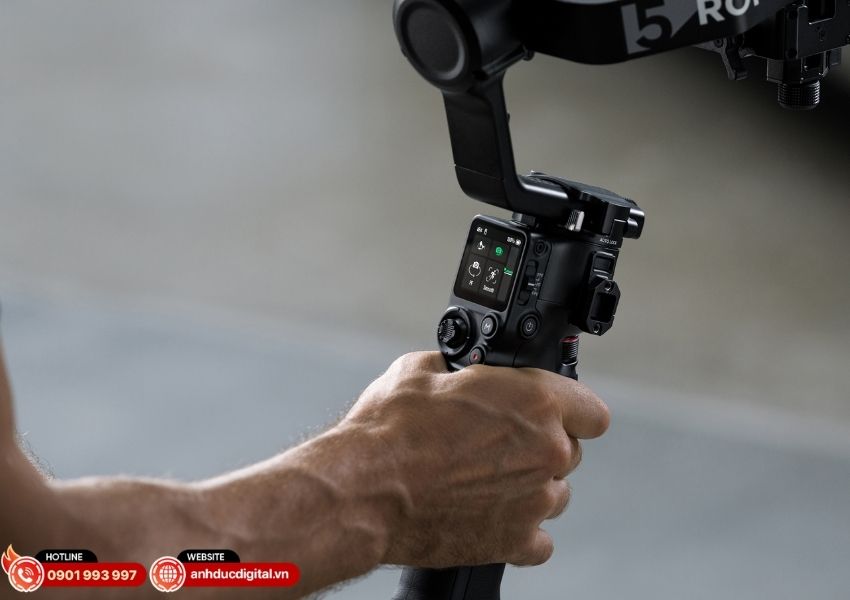 DJI RS 5 quay dọc native v&agrave; z-axis