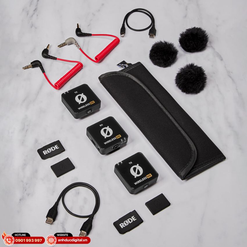 Bên trong hộp Microphone Wireless Me Dual