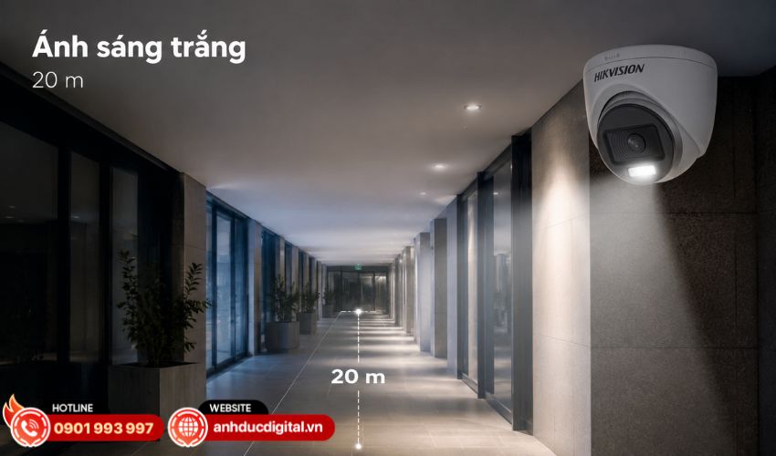 Đ&egrave;n &aacute;nh s&aacute;ng trắng hỗ trợ quan s&aacute;t xa đến 20 m
