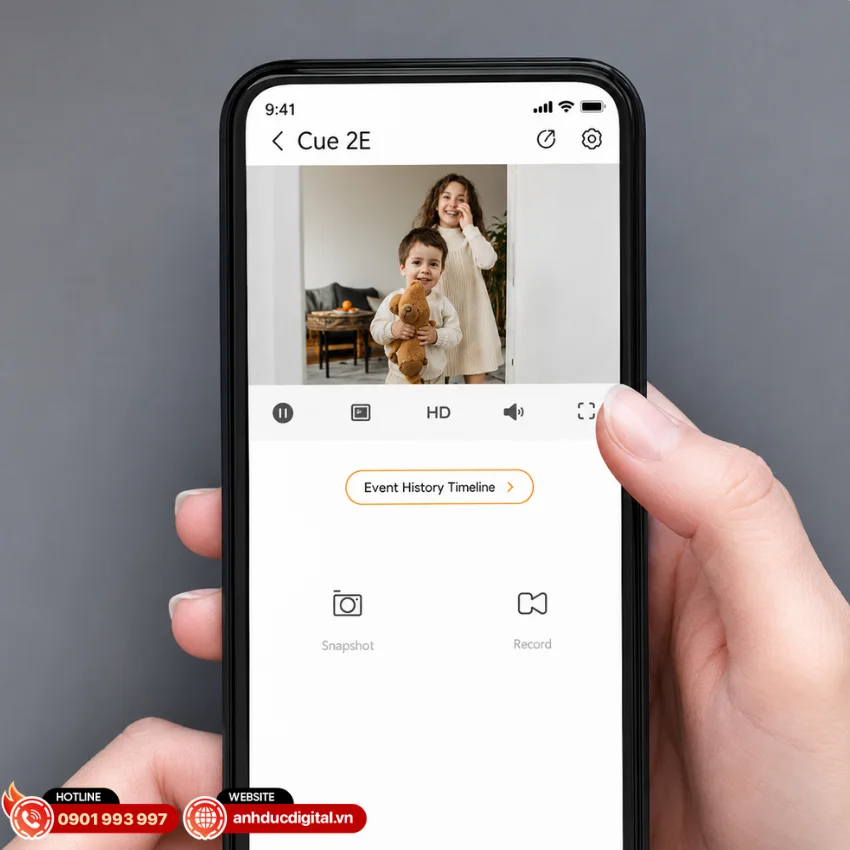 IMOU IPC-C32EP được trang bị micro v&agrave; loa t&iacute;ch hợp, hỗ trợ đ&agrave;m thoại hai chiều