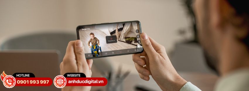Imou IPC-K2MP-3H1WE t&iacute;ch hợp micro v&agrave; loa, hỗ trợ đ&agrave;m thoại hai chiều để người d&ugrave;ng giao tiếp trực tiếp từ xa