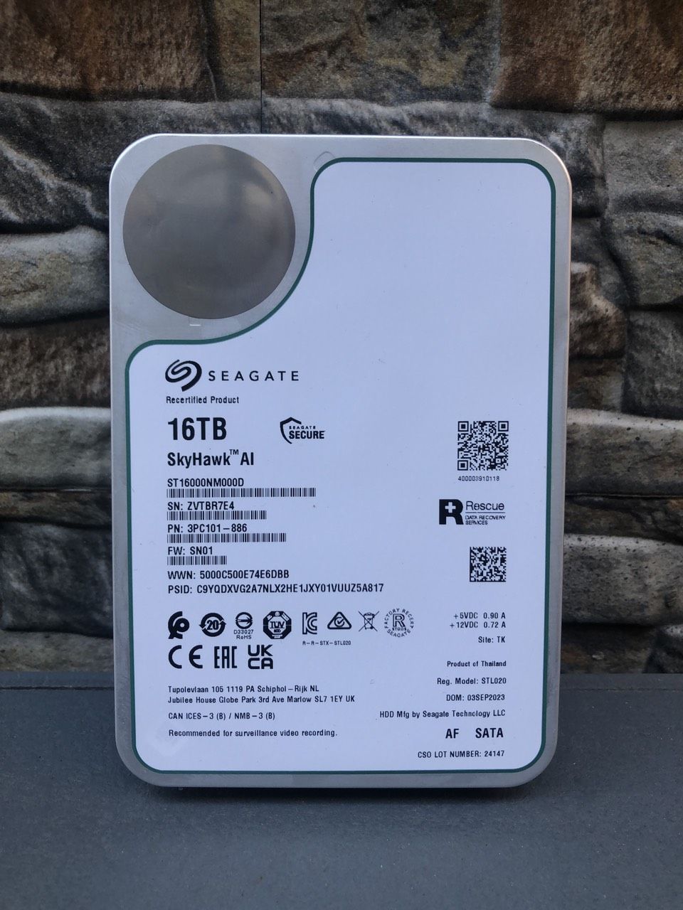 Ổ cứng Seagate SkyHawk 16TB 3.5” ST16000NM000D 5