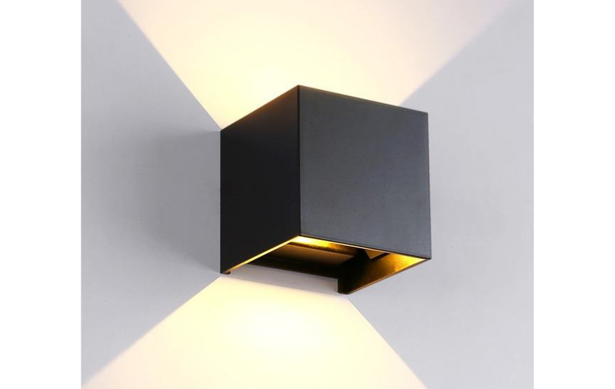 Đặc điểm của đèn Lumi gắn tường ngoài trời vuông 2*6w