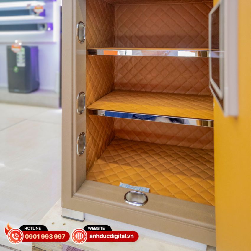 Không gian bên trong Philips SBX202