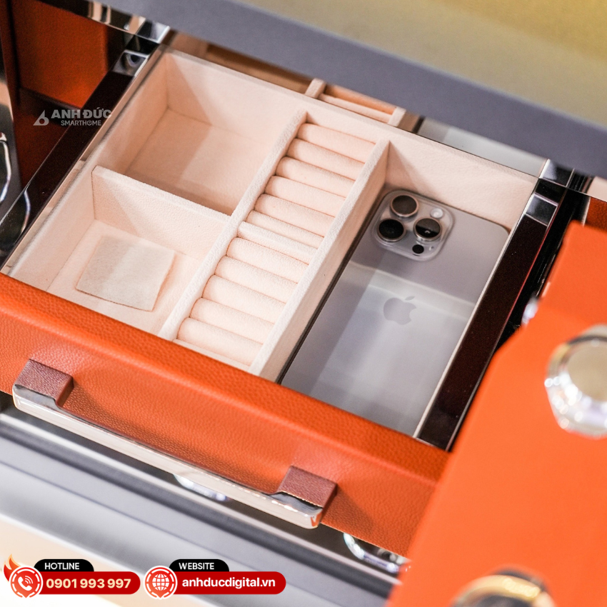 Thiết kế nhiều ngăn chứa tiện lợi