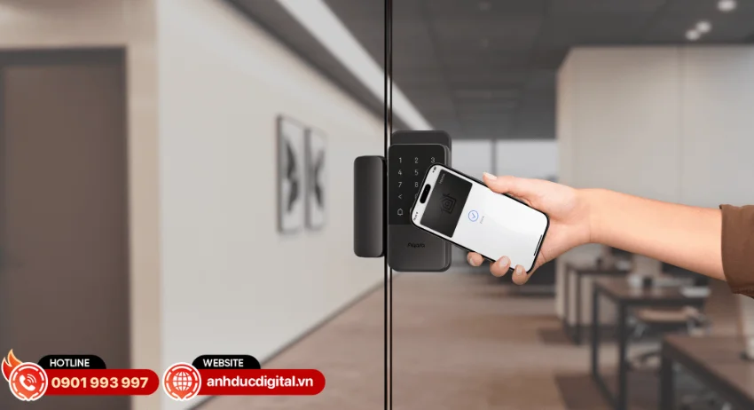 Khóa cửa kính thông minh Aqara U500 mang đến trải nghiệm mở khóa hiện đại với công nghệ Apple Home Key