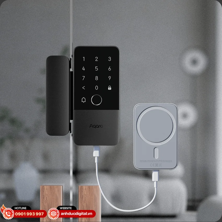 Aqara Smart Glass Door Lock U500 có thời lượng pin dài và nguồn điện dự phòng tiện lợi