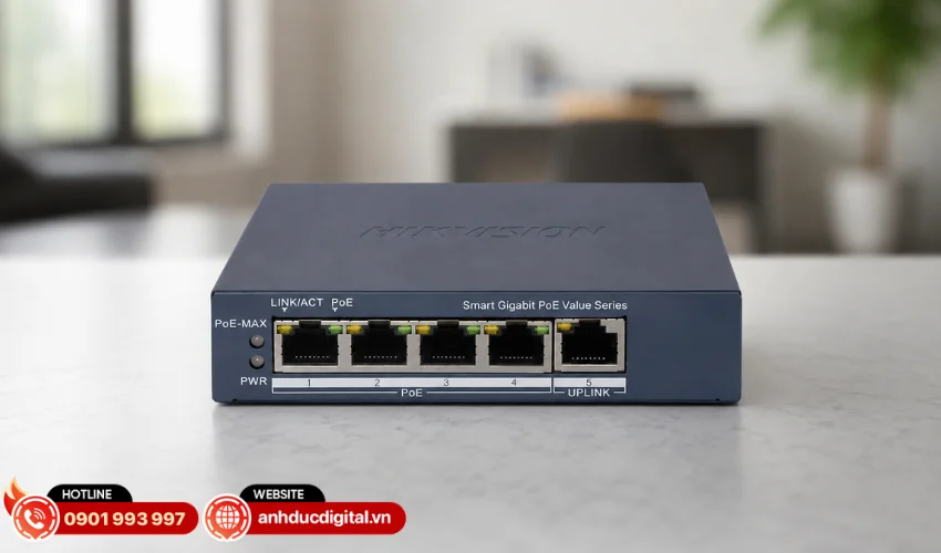 Switch mạng thông minh 4 cổng PoE Gigabit