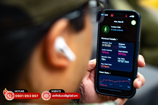 Cảm biến nhịp tim Apple đã tích hợp một cảm biến nhịp tim mới vào AirPods Pro 3 để theo dõi quá trình tập luyện