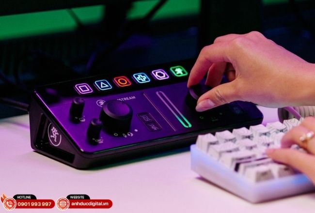 1 micro tương đương 1 kênh mono, nhạc stereo chiếm 2 kênh – cách hiểu đơn giản để xác định nhanh số kênh cần dùng.