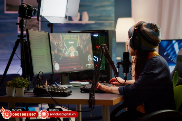 Người livestream, podcast và dạy học online nên chọn Audio Interface có độ trễ thấp và dễ sử dụng