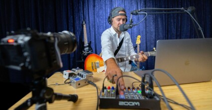 Tổng hợp top 7 bàn trộn livestream dưới 20 triệu chất lượng cao cho streamer