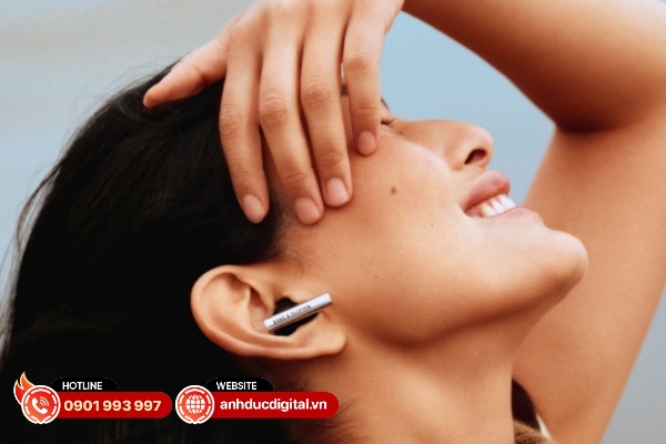 Công nghệ TrueTransparency trên tai nghe Bang & Olufsen Beo Grace hỗ trợ âm thanh xuyên âm tự nhiên