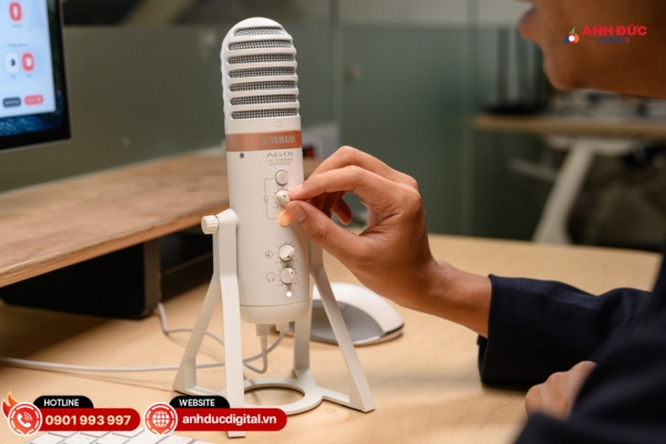 Cửa hàng áp dụng chính sách bảo hành và đổi trả rõ ràng, minh bạch giúp khách hàng yên tâm khi mua bộ thu âm livestream chính hãng