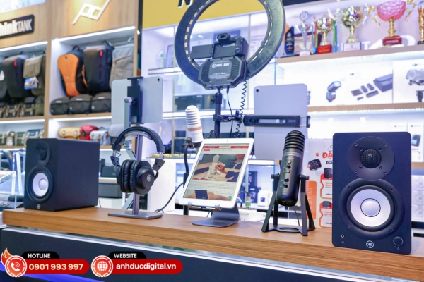 Bộ thu âm livestream là thiết bị thu và xử lý âm thanh chuyên nghiệp cho các buổi phát trực tiếp