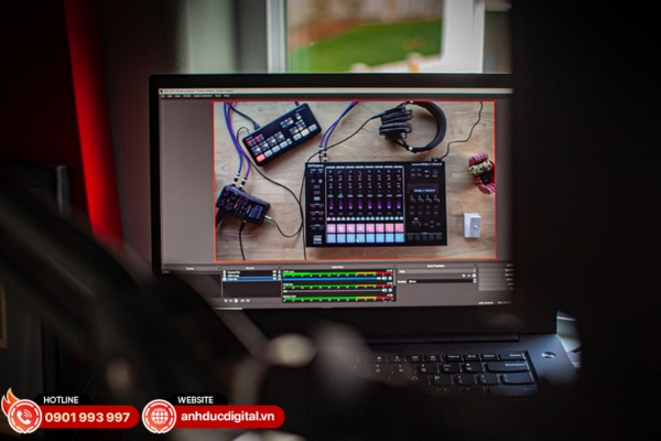 Tính di động và khả năng mở rộng giúp bộ thu âm linh hoạt, tiện mang theo và dễ nâng cấp trong tương lai