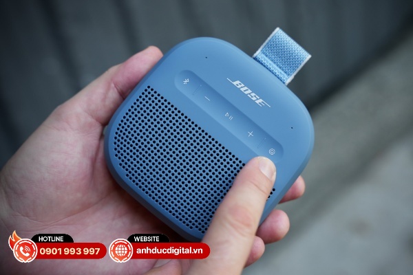 Bose SoundLink Micro 2 không chỉ có độ trong trẻo tốt hơn và mà có mức âm lượng lớn hơn