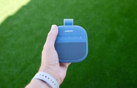 Đánh giá Bose SoundLink Micro 2 – Chiếc loa treo nhỏ gọn đưa âm thanh đến mọi nơi