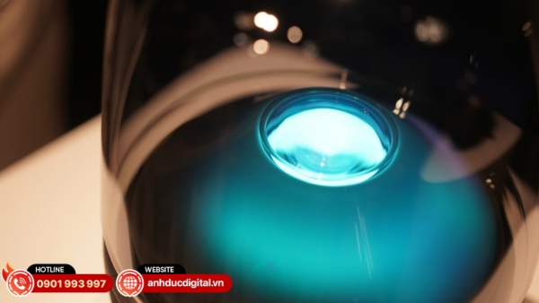 Ánh sáng của Aura Studio 5 đồng bộ hoàn toàn theo nhịp nhạc