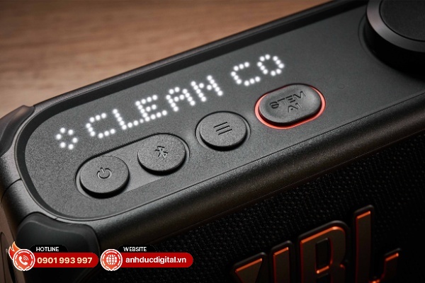 JBL cung cấp cho người dùng 22 kiểu tiếng của guitar, 2 kiểu cho guitar bass và 2 dành cho acoustic