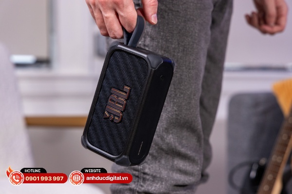 Tính năng xử lý âm thanh với AI trên JBL BandBox Solo gần như diễn ra theo thời gian thực