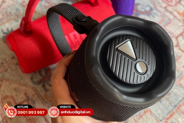JBL Charge 6 có thời lượng pin lên đến 24 tiếng