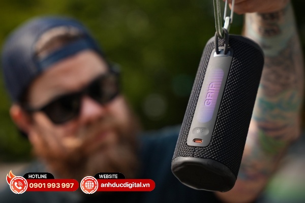 JBL Grip có thể khó thể hiện tốt các bài hát chứa nhiều nhạc cụ