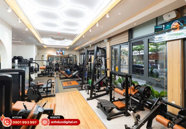 Hệ thống âm thanh mang lại không gian tập luyện sôi động và tràn đầy năng lượng