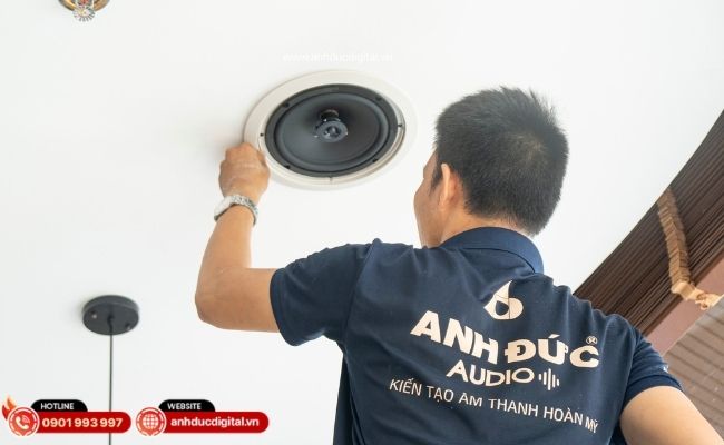 Với chiều sâu lắp đặt chỉ 73mm, JBL C-6IC là lựa chọn hoàn hảo cho những khu vực có không gian trần thạch cao hạn chế