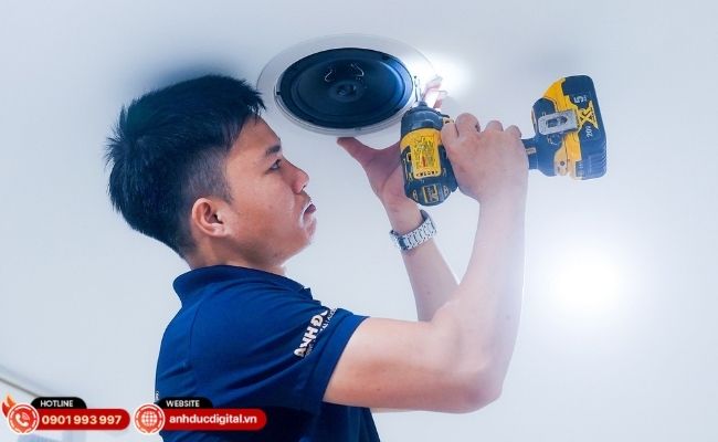 Loa JBL C-6IC sở hữu độ nhạy cao 91dB, giúp tái tạo nhạc nền trong trẻo và chi tiết ngay cả ở mức âm lượng thấp