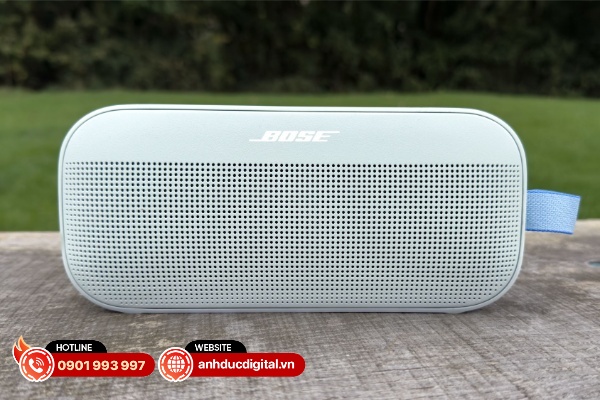 Bose SoundLink Flex II hướng đến sự cân bằng dễ chịu giữa cả ba dải âm