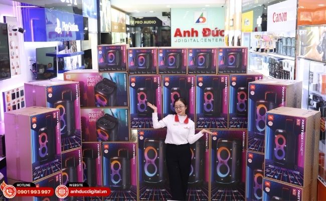 Tết là dịp cả nhà quây quần, và một chiếc loa karaoke hát hay sẽ giúp cuộc vui trọn vẹn hơn