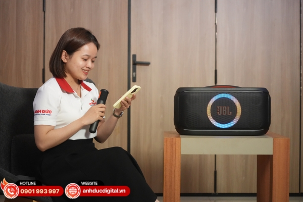 Loa JBL PartyBox On The Go 2 âm thanh mạnh mẽ đèn LED sống động kèm micro không dây tiện di chuyển