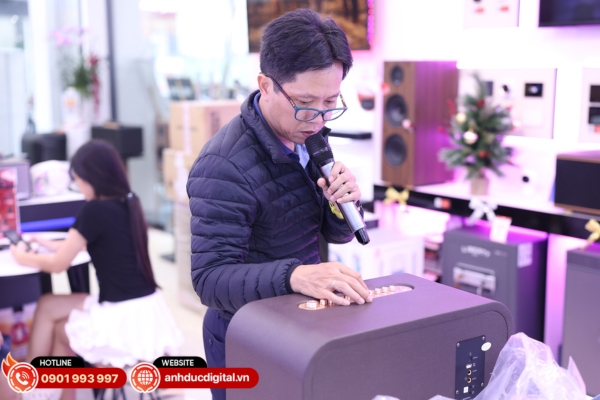 Ưu tiên công suất và chất âm phù hợp để giọng hát rõ ràng và không bị rè