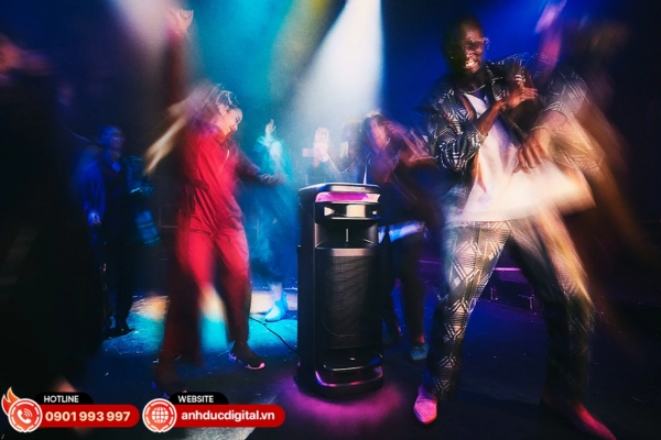 Loa Sony ULT Tower 10 bass mạnh mẽ âm thanh lan tỏa phù hợp karaoke gia đình và tiệc đông người