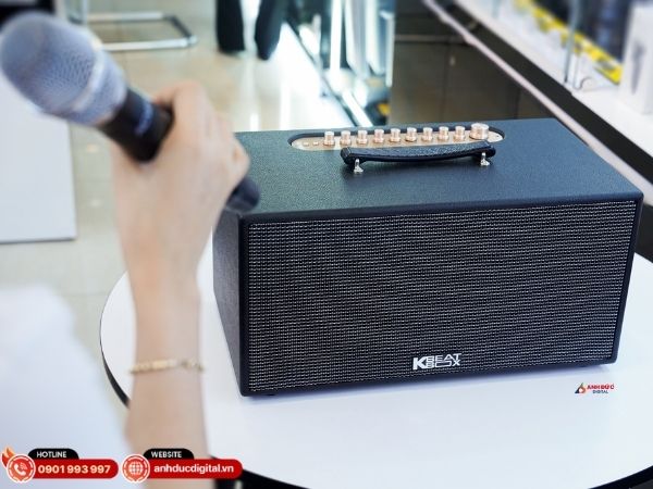 Micro tốt giúp giọng ca mượt mà, không hú, không rè