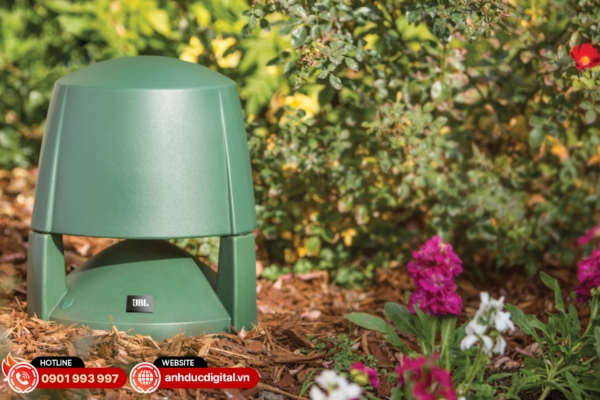 JBL Control 88M là loa sân vườn ngoài trời dạng nấm với khả năng phủ âm 360° cho không gian cảnh quan rộng