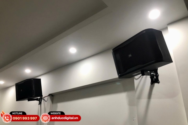 Tiêu chí chọn loa treo tường karaoke chất lượng là sự hài hòa giữa công suất phù hợp không gian, âm thanh trong trẻo – mạnh mẽ và thiết kế bền bỉ, dễ phối ghép hệ thống