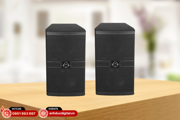 Wharfedale Pro ANGLO E10 là loa karaoke treo tường 2 đường tiếng bass 10 inch, mang chất âm mạnh mẽ và giàu năng lượng chuẩn Anh Quốc