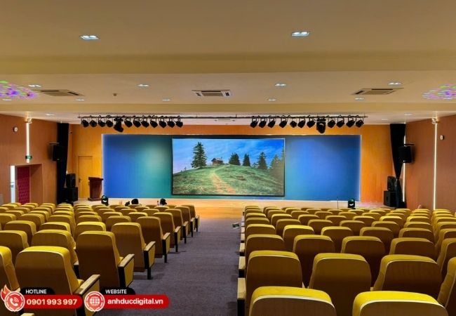 Độ sáng không phù hợp khiến hình ảnh bị nhạt hoặc chói mắt