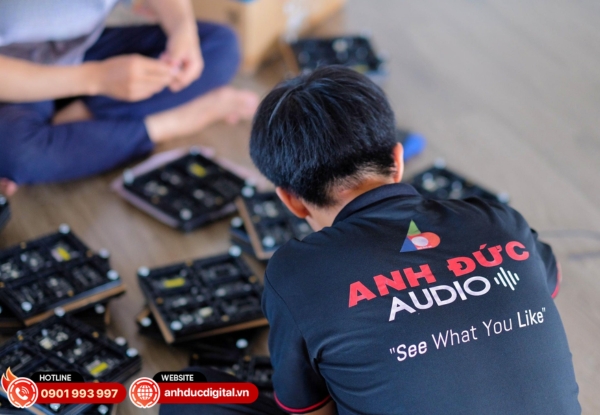 Quá trình thi công dự án âm thanh và LED tại Trường mầm non Tuệ Đức được thực hiện cẩn thận, đảm bảo an toàn và phù hợp với môi trường giáo dục