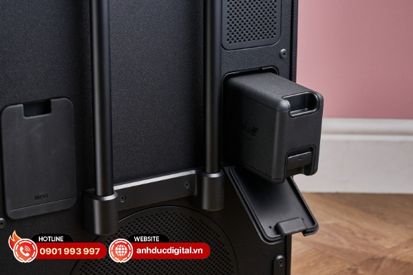 Marshall Bromley 750 thời lượng pin lên đến gần 40 tiếng phát nhạc đối với một chiếc loa có kích thước lớn