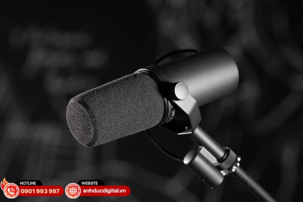 Shure SM7B mang âm trầm ấm, lý tưởng cho giọng hát, podcast và thu thoại chuyên nghiệp