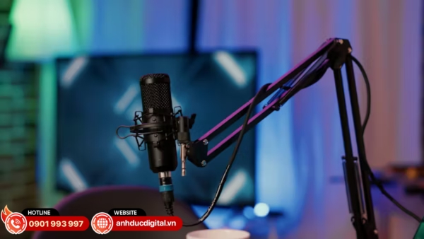 Mic thu âm livestream giúp giọng nói rõ ràng, chuyên nghiệp và thu hút hơn khi live trực tiếp