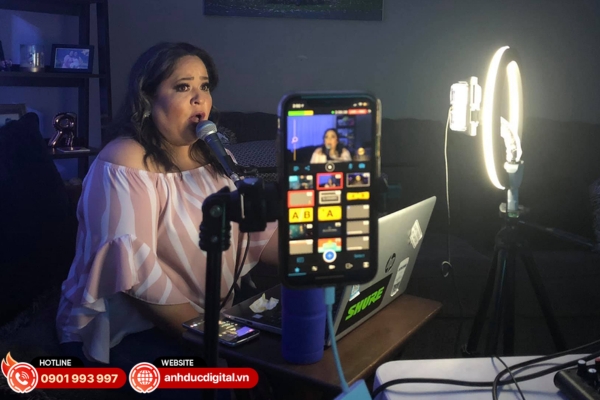 micro-hat-livestream-11