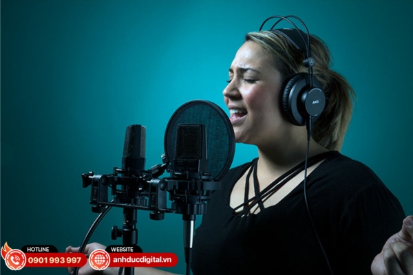 micro-hat-livestream-4