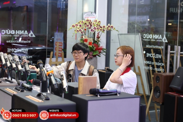 Chọn mua micro karaoke chính hãng tại Anh Đức Digital để được tư vấn đúng nhu cầu và hỗ trợ kỹ thuật tận tâm