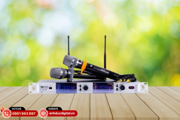 Neko MK300 là micro karaoke không dây 200 kênh, bắt sóng sạch, chống hú tốt, phù hợp dàn karaoke gia đình và phòng hát vừa