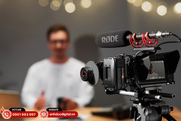 Rode NTG4+ cho chất lượng thu âm rõ nét, hỗ trợ pin tích hợp và phantom 48V, phù hợp quay phim và phỏng vấn chuyên nghiệp