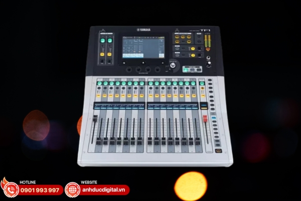 Mixer Yamaha TF1 là bàn trộn kỹ thuật số gọn nhẹ, hiệu suất cao, phù hợp cho sân khấu và phòng thu nhỏ
